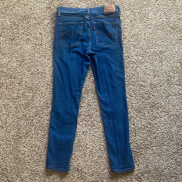 Levi denim skinny Jean - Picture 2 of 4